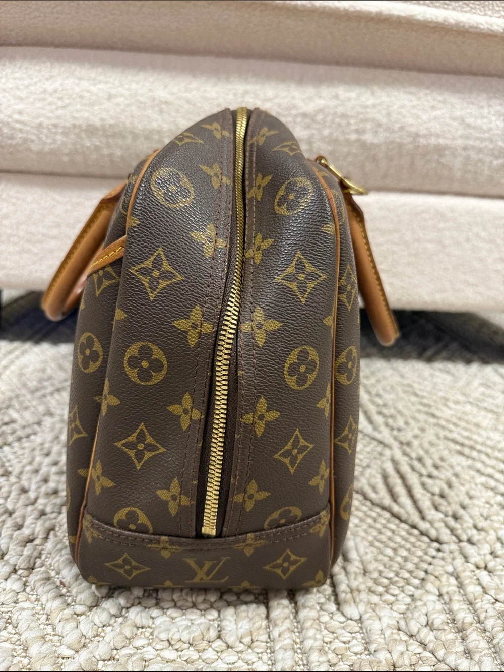 Louis Vuitton authentic louis